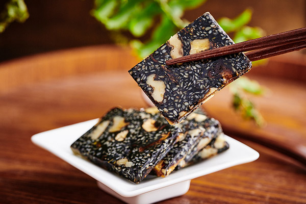 吃阿胶糕有什么好处