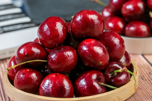 车厘子是否有助于缓解眼部疲劳